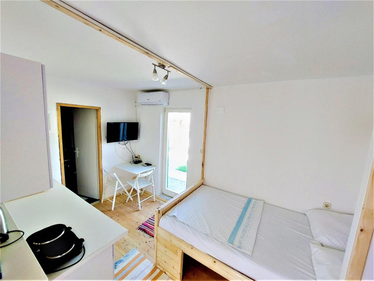 Studio Apartment Murter Center Luaran gambar
